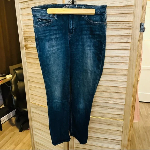 Lucky Brand Indigo Straight Leg Women's Jeans - Picture 1 of 3